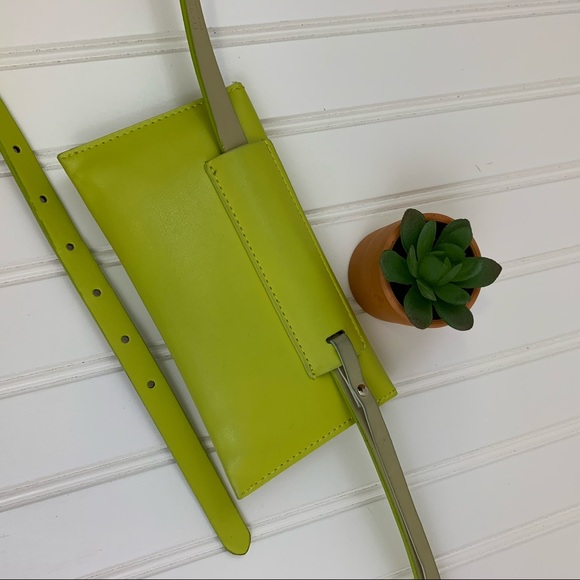 Lime green vegan belt bag! - Picture 7 of 7